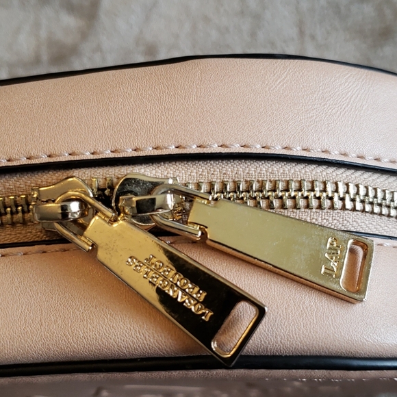 Purse - Picture 8 of 8